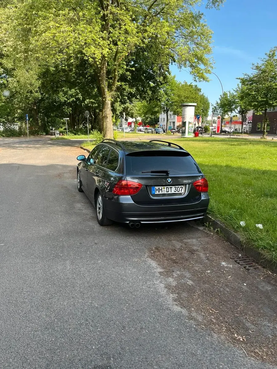 Gebraucht BMW 325 218 PS (160 kW) 2006 Grau Kombi