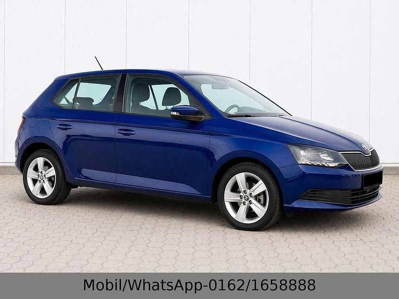 Gebraucht Skoda Fabia Ambition 90 PS (66 kW) 2017 Blau Kombi