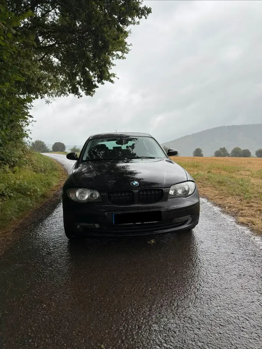 Gebraucht BMW 118 143 PS (105 kW) 2008 Schwarz Kleinwagen