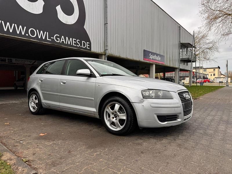 Gebraucht Audi A3 Sportback Ambiente 116 PS (85 kW) 2005 Silber Kleinwagen