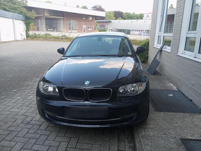 Gebraucht BMW 118 Coupé 143 PS (105 kW) 2011 Schwarz Coupé