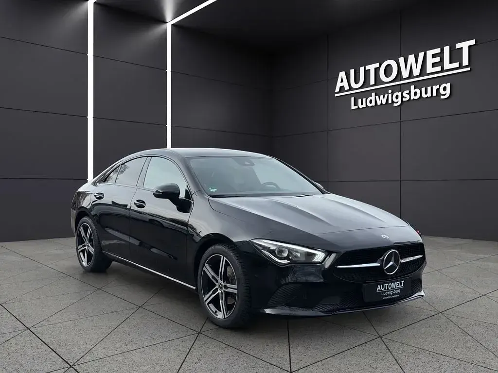 Gebraucht Mercedes CLA180 Progressive 136 PS (100 kW) 2022 Schwarz Limousine