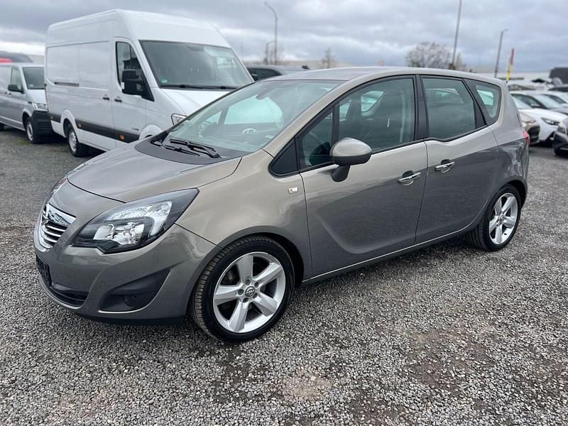 Gebraucht Opel Meriva Innovation 101 PS (74 kW) 2011 Braun Van / Kleinbus