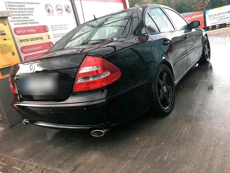Gebraucht Mercedes E320 224 PS (164 kW) 2005 Schwarz Limousine