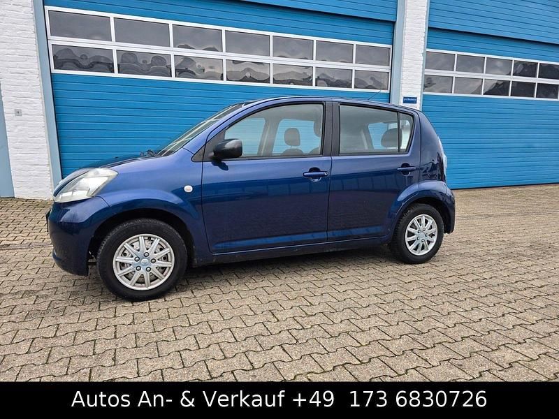 Gebraucht Daihatsu Sirion 69 PS (50 kW) 2006 Blau Kleinwagen
