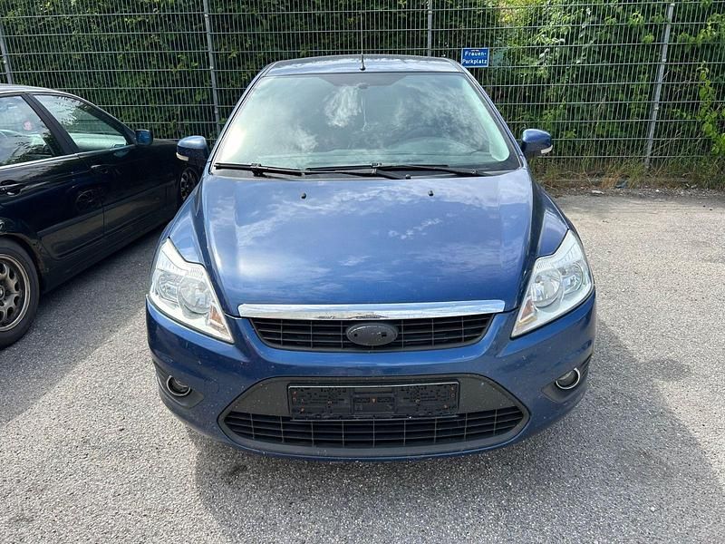 Blau Gebraucht 2008 Ford Focus Style Limousine | 500 € (Superpreis) - Bild 1/4
