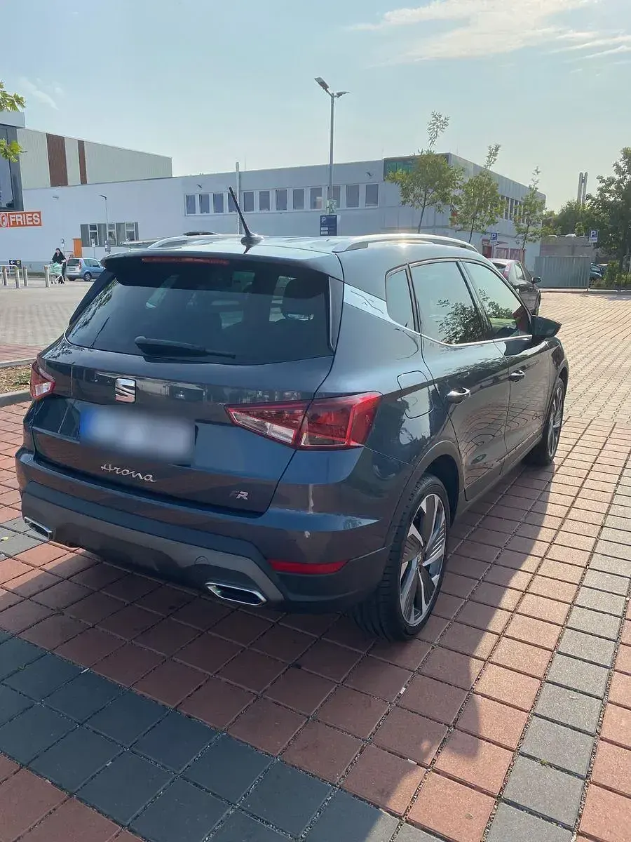 Gebraucht Seat Arona FR 110 PS (80 kW) 2023 Grau SUV