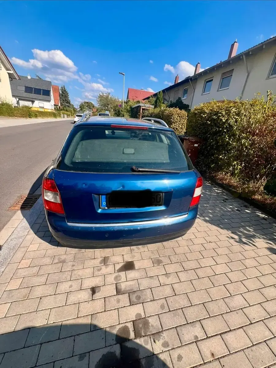 Gebraucht Audi A4 96 PS (70 kW) 2003 Blau Kombi