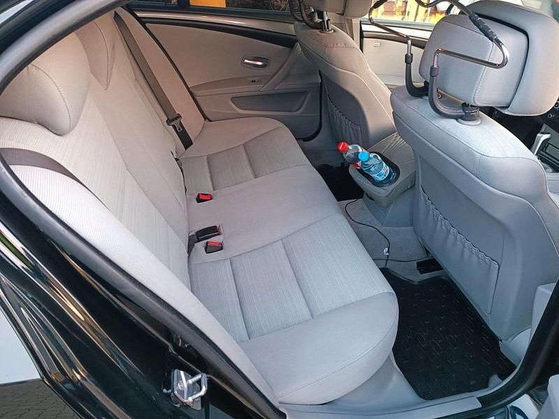 Second-hand BMW 523 190 CP (139 kW) 2009 Negru Berlinǎ