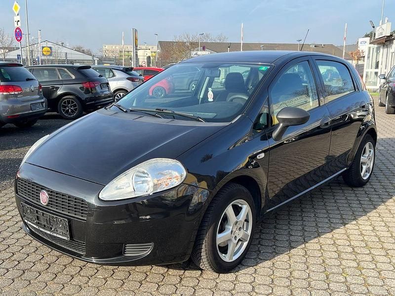 Schwarz Gebraucht 2011 Fiat Grande Punto Basis Kleinwagen | 2.900 € (Fairer Preis) - Bild 1/4