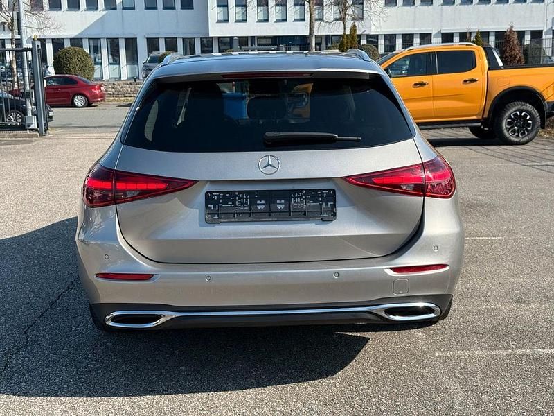 Gebraucht Mercedes C220 Avantgarde 200 PS (147 kW) 2021 Silber Limousine