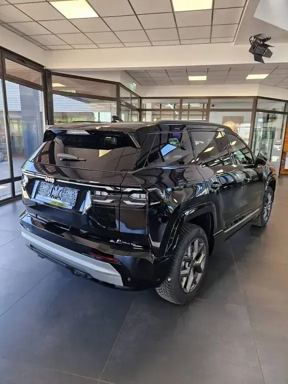 Nouvelle Jeep Compass Summit 145 ch (106 kW) 2026 Noir SUV