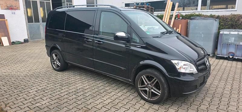 Gebraucht Mercedes Viano 164 PS (120 kW) 2014 Schwarz Van / Kleinbus