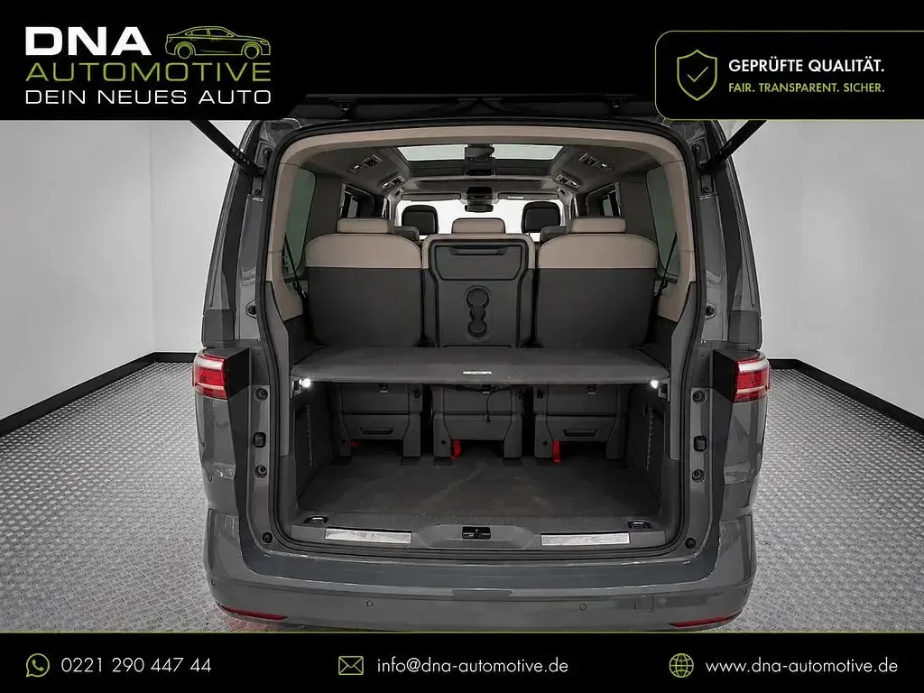 Gebraucht VW Multivan Style 150 PS (110 kW) 2025 Grau Van / Kleinbus