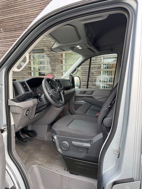 Gebraucht VW Crafter Trendline 102 PS (75 kW) 2020 Silber Van