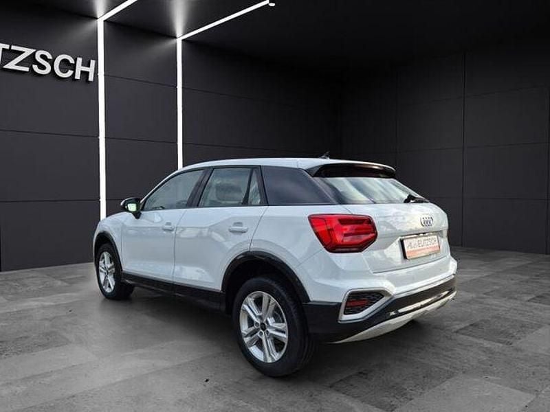 Gebraucht Audi Q2 Advanced 150 PS (110 kW) 2024 Gletscherweiß metallic SUV
