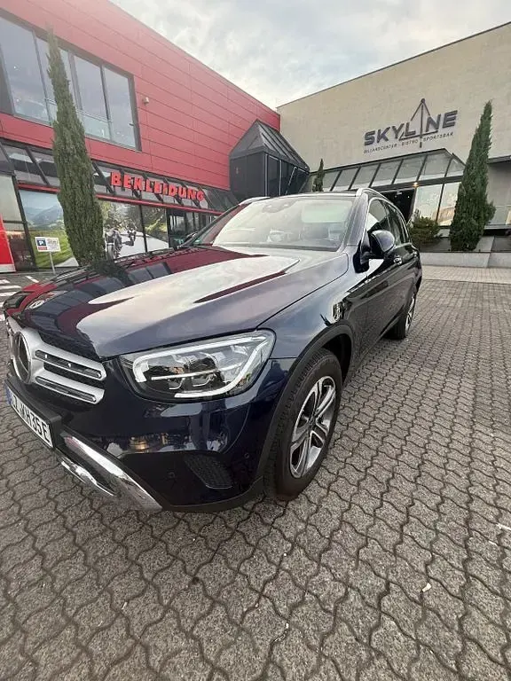 Gebraucht Mercedes GLC300e 320 PS (235 kW) 2022 Schwarz SUV