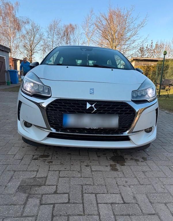Gebraucht DS Automobiles DS3 Connected Chic 110 PS (80 kW) 2016 Weiß Kleinwagen