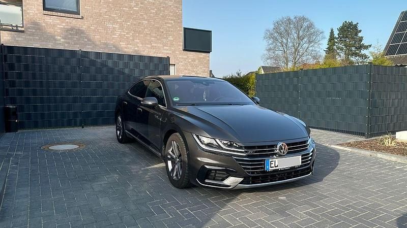 Gebraucht VW Arteon R-line 239 PS (175 kW) 2018 Schwarz Kleinwagen