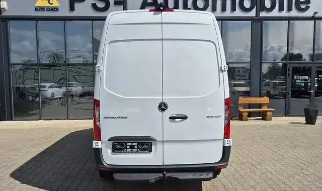 Gebraucht Mercedes Sprinter 150 PS (110 kW) 2023 Weiß Van