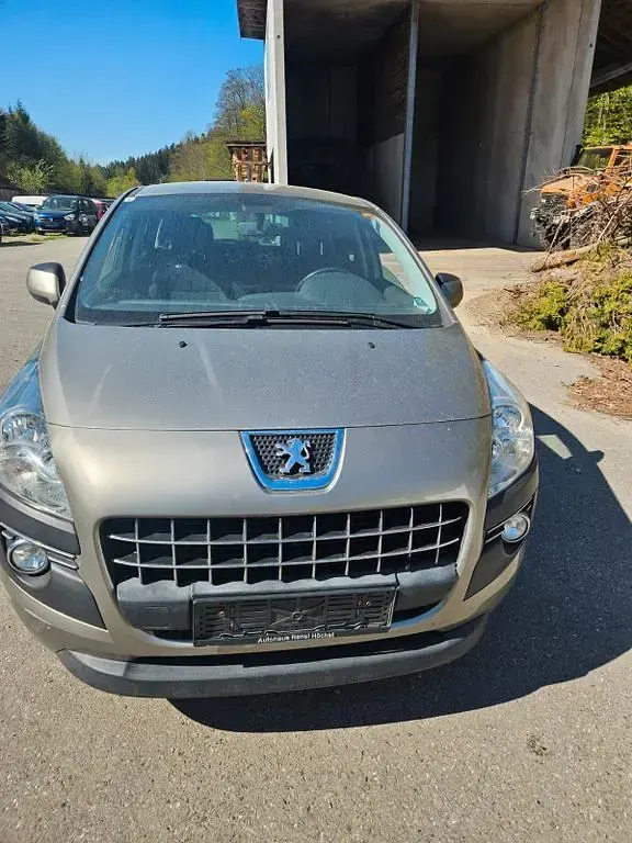 Gebraucht Peugeot 3008 109 PS (80 kW) 2010 Grau Kombi