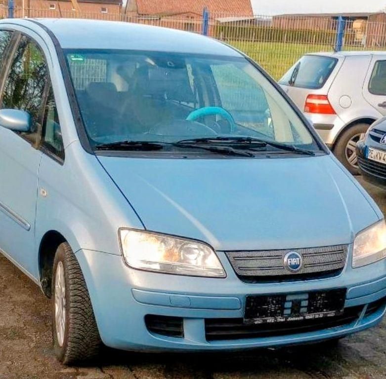 Gebraucht Fiat Idea Dynamic 95 PS (69 kW) 2006 Blau Van / Kleinbus
