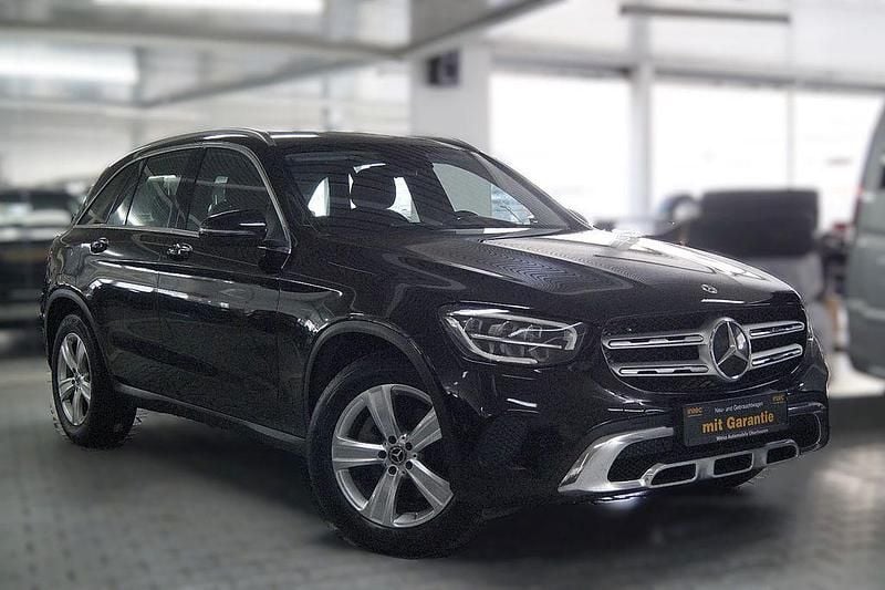 Gebraucht Mercedes GLC200 197 PS (144 kW) 2021 Schwarz SUV