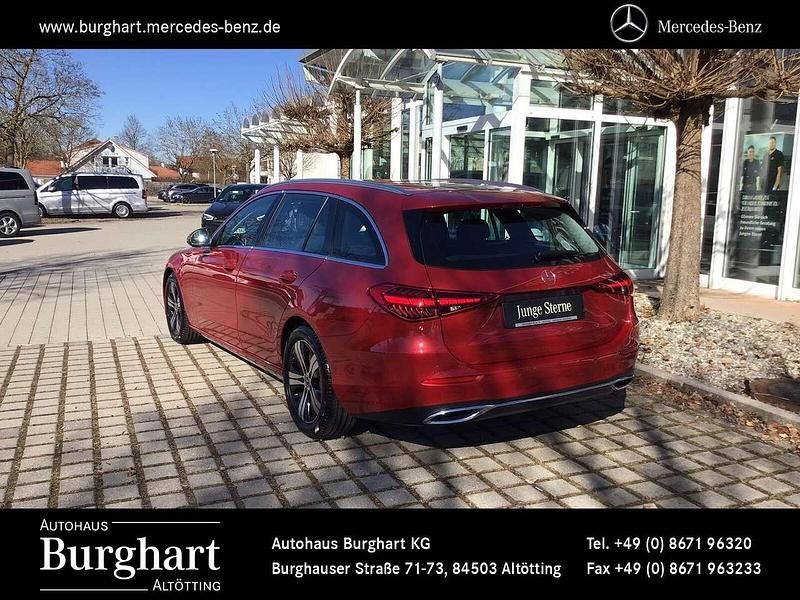 Gebraucht Mercedes C180 Advanced Plus 170 PS (125 kW) 2023 Rot Limousine