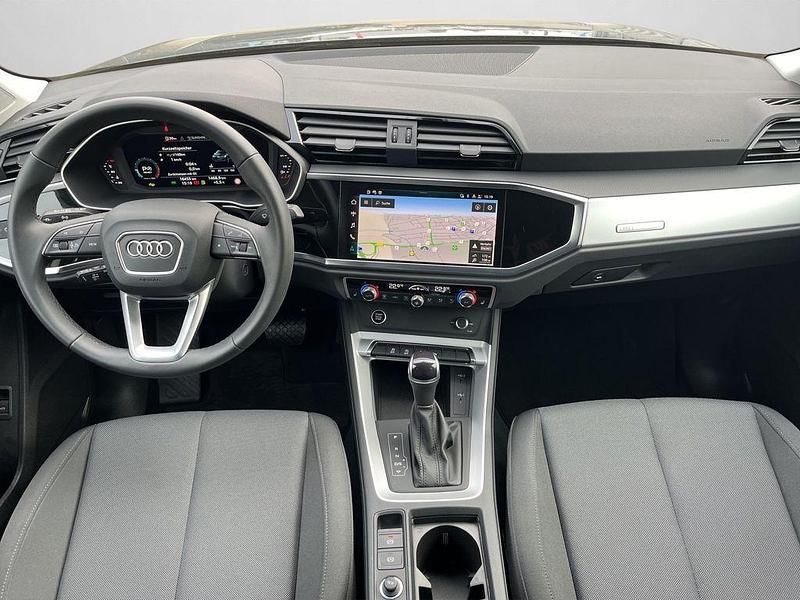 Gebraucht Audi Q3 Ambiente 150 PS (110 kW) 2025 Daytonagrau perleffekt (metallic) SUV