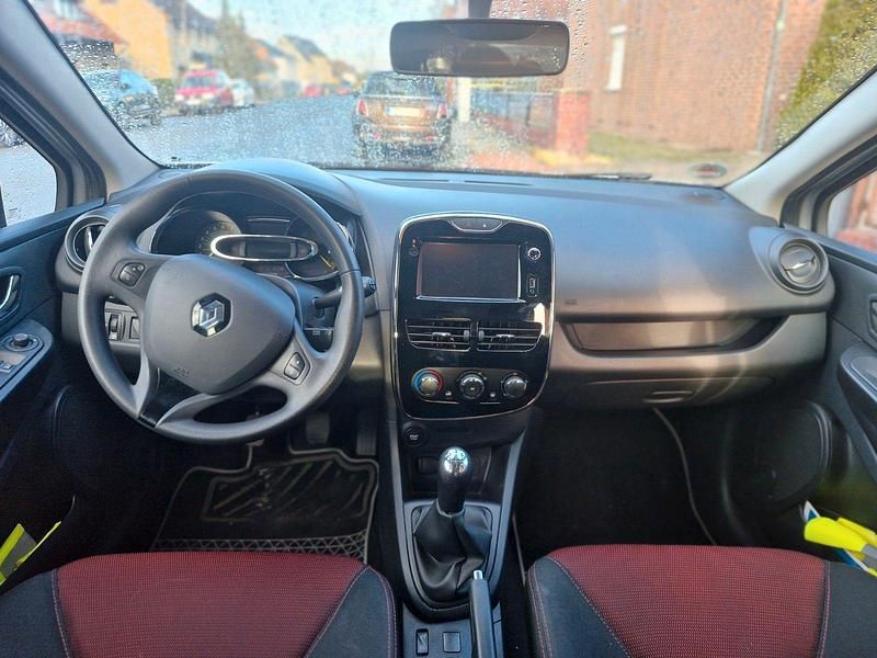 Gebraucht Renault Clio IV Dynamique 73 PS (53 kW) 2013 Silber Kleinwagen