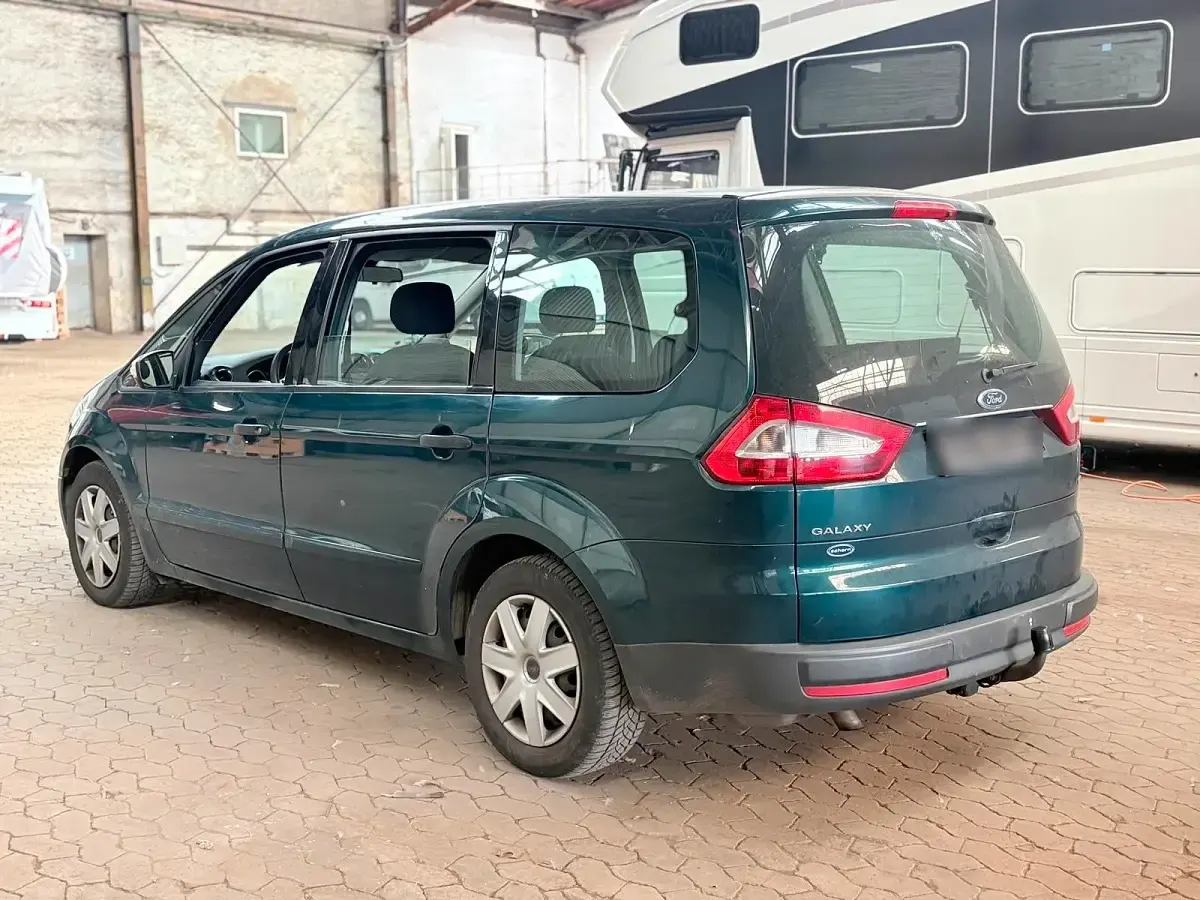 Gebraucht Ford Galaxy 140 PS (102 kW) 2007 Grün Van / Kleinbus
