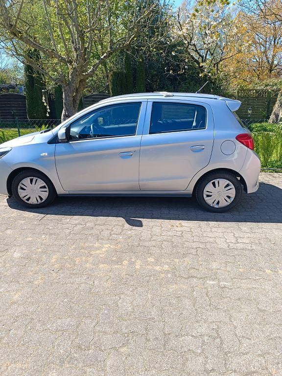 Gebraucht Mitsubishi Space Star Select+ 71 PS (52 kW) 2022 Silber Kleinwagen