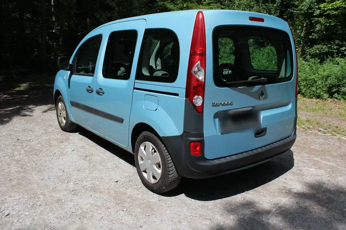 Gebraucht Renault Kangoo Expression 106 PS (77 kW) 2008 Blau Van / Kleinbus