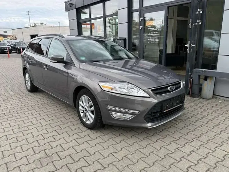 Gebraucht Ford Mondeo Titanium 160 PS (117 kW) 2012 Grau Kombi
