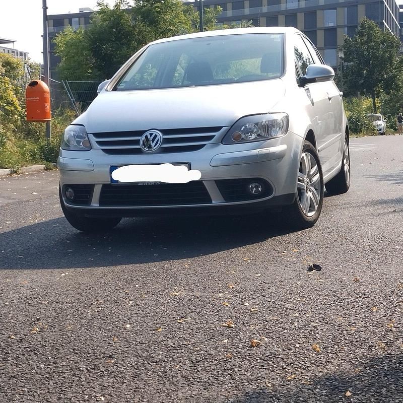 Silber Gebraucht 2006 VW Golf V Trendline Kombi | 3.700 € (Fairer Preis) - Bild 1/4
