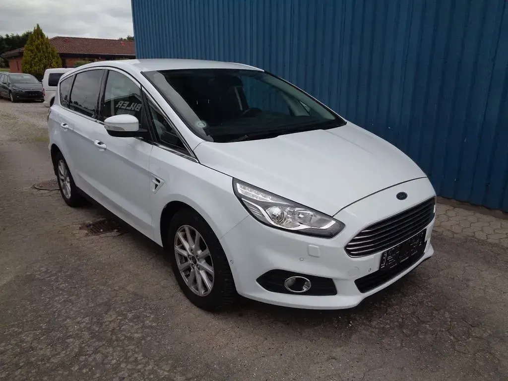 Gebraucht Ford S-MAX Titanium 150 PS (110 kW) 2018 Weiß Van / Kleinbus