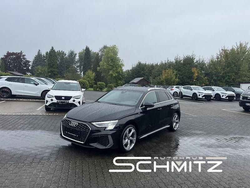 Schwarz Gebraucht 2021 Audi A3 Sportback e-tron S-Line Limousine | 22.990 € (Superpreis) - Bild 1/4