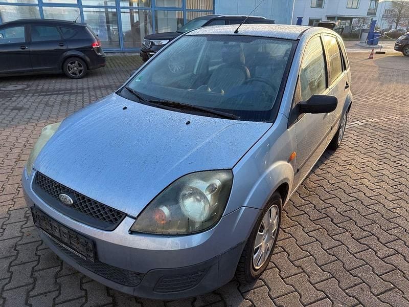 Silber Gebraucht 2006 Ford Fiesta Ambiente Limousine | 950 € (Guter Preis) - Bild 1/3