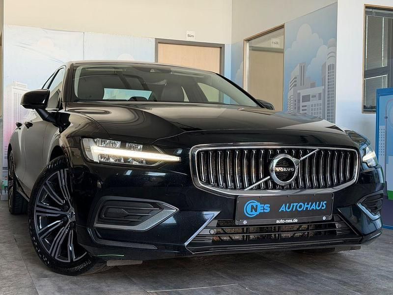 Gebraucht Volvo S60 Inscription 197 PS (144 kW) 2022 Schwarz Limousine
