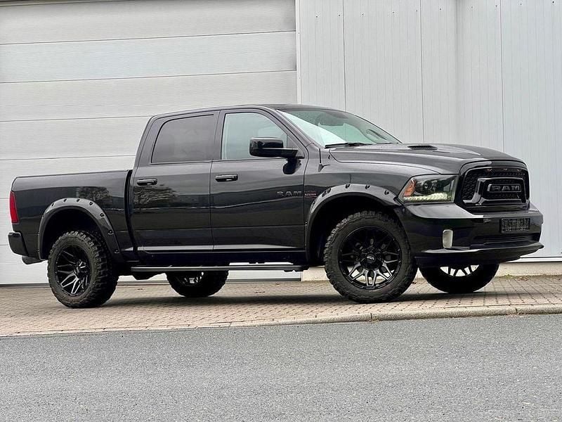 Gebraucht Dodge Ram 401 PS (294 kW) 2019 Schwarz Abholung