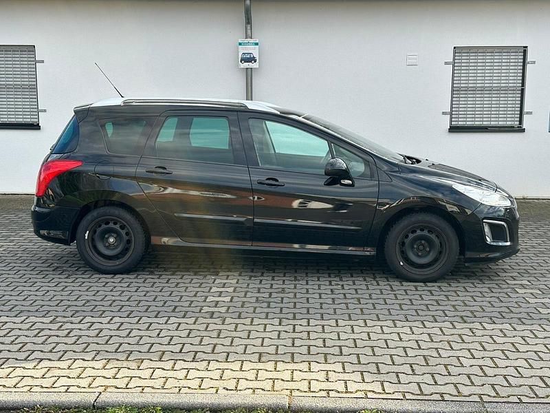 Gebraucht Peugeot 308 SW Active 111 PS (81 kW) 2011 Schwarz Kombi