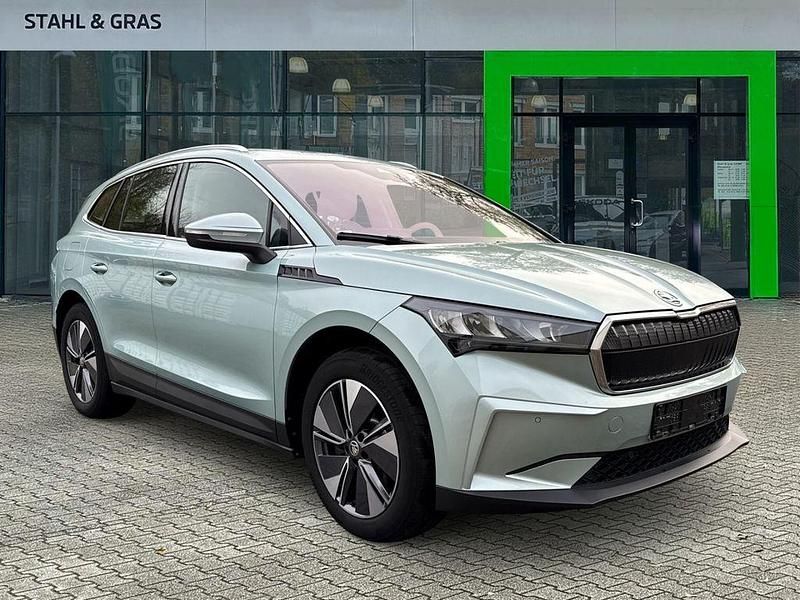 Silber Gebraucht 2022 Skoda Enyaq iV Loft SUV | 29.990 € (Guter Preis) - Bild 1/4