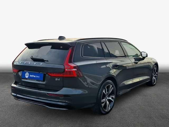 Gebraucht Volvo V60 145 PS (106 kW) 2025 Kombi
