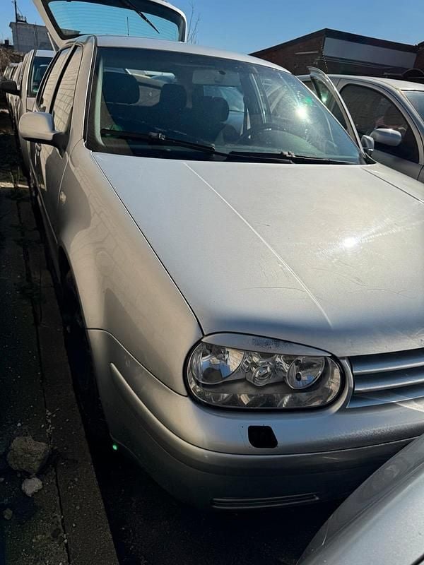 Gebraucht VW Golf IV 2003 Silber Kleinwagen