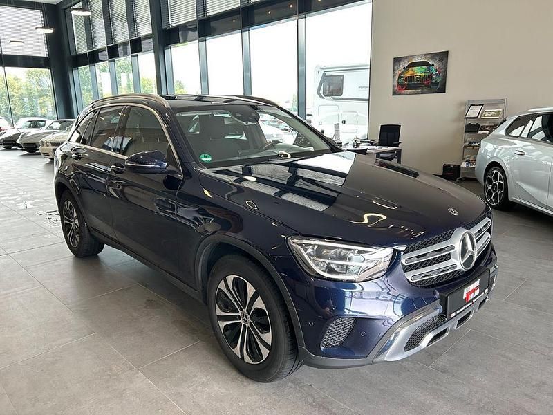 Gebraucht Mercedes GLC400d 330 PS (242 kW) 2020 Blau SUV