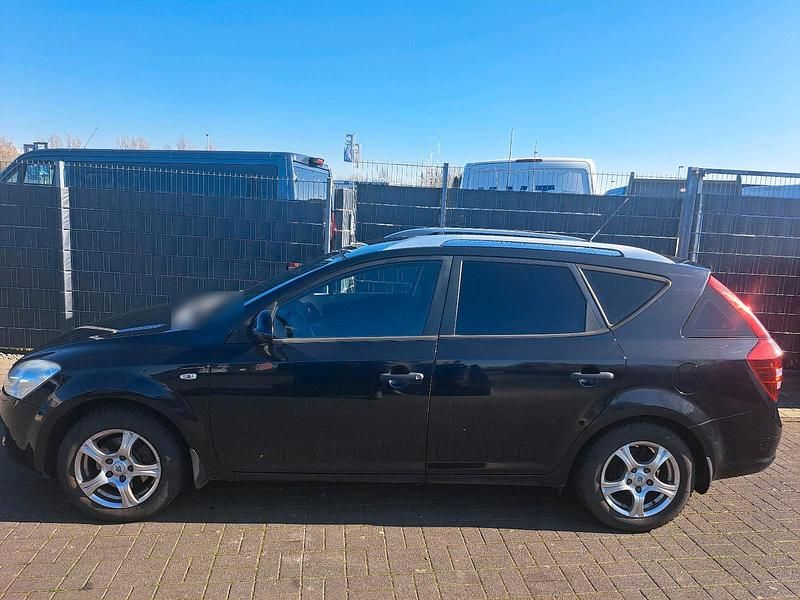 Gebraucht Kia Ceed 126 PS (92 kW) 2009 Schwarz Kleinwagen