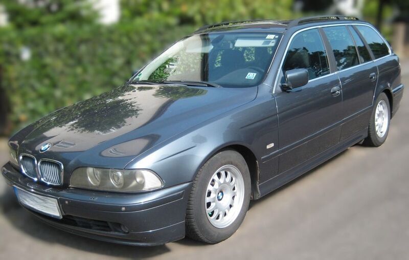 Grau Gebraucht 2001 BMW 520 Performance Kombi | 5.600 € (Teuer) - Bild 1/4
