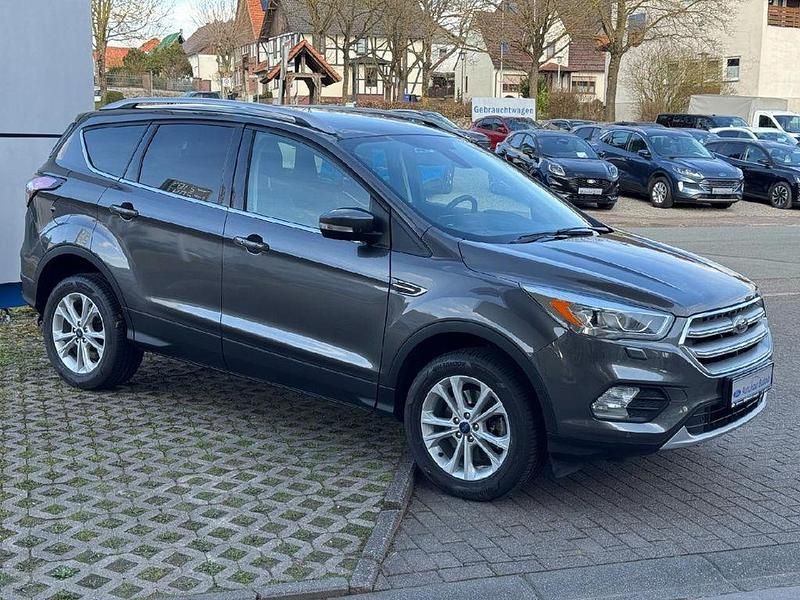 Gebraucht Ford Kuga Titanium 182 PS (133 kW) 2017 Grau SUV
