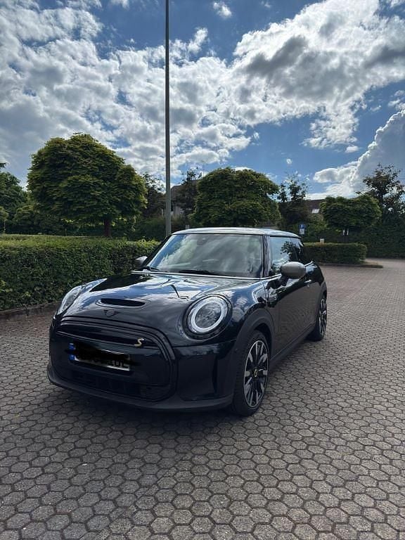 Gebraucht Mini Cooper SE 135 kW (184 PS) 2022 Schwarz Kleinwagen