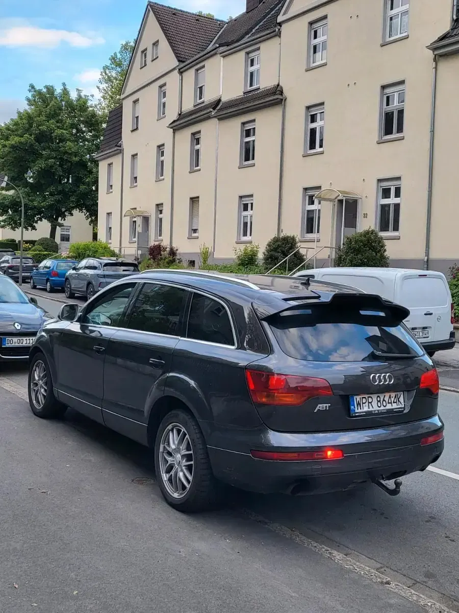 Usado Audi Q7 240 HP (176 kW) 2008 Preto SUV